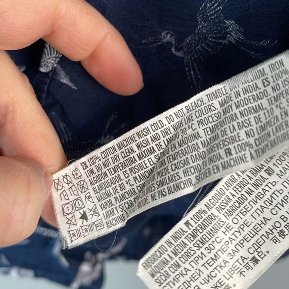 FOREVER 21 Mens Crane Print Shirt Navy Blue Short Sleeve Button Down Hawaiian S - Picture 7 of 9